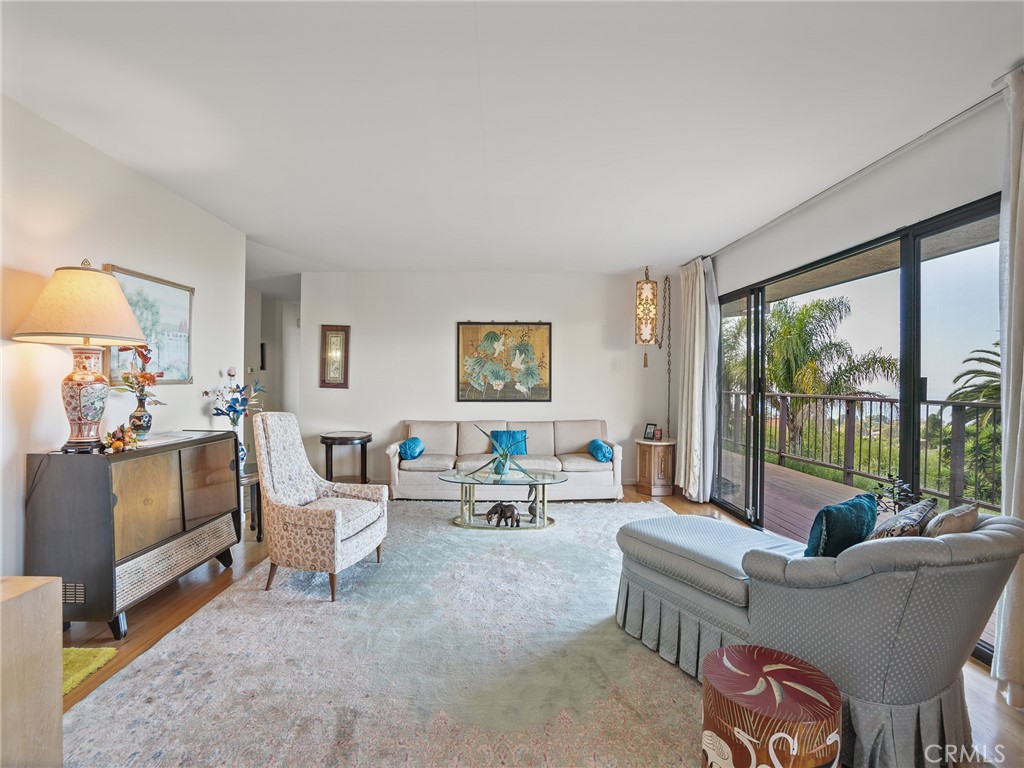 10. 2605 Via Olivera Palos Verdes Estates, CA 90274