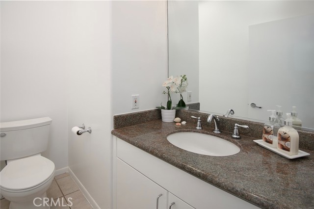 Detail Gallery Image 20 of 53 For 216 23rd St, Manhattan Beach,  CA 90266 - 4 Beds | 3 Baths