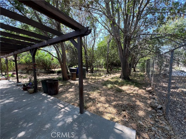 8681 California Avenue, Riverside CA: https://media.crmls.org/medias/4a005a61-1c6d-4beb-aa6a-33efd3836de7.jpg