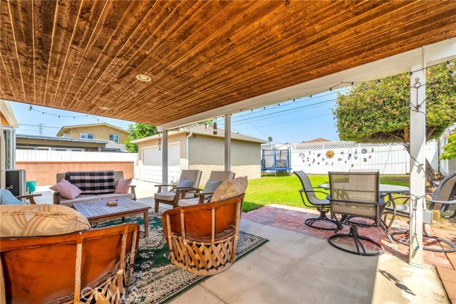 2922 Perkins Lane, Redondo Beach, California 90278, 3 Bedrooms Bedrooms, ,1 BathroomBathrooms,Residential,Sold,Perkins,SB22186949