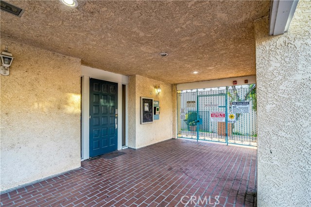 Detail Gallery Image 20 of 29 For 18307 Burbank Bld #48,  Tarzana,  CA 91356 - 2 Beds | 2 Baths