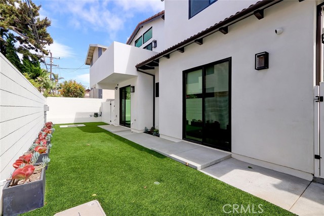 2621 Gates Avenue, Redondo Beach, California 90278, 4 Bedrooms Bedrooms, ,4 BathroomsBathrooms,Residential,Sold,Gates,PV23085389