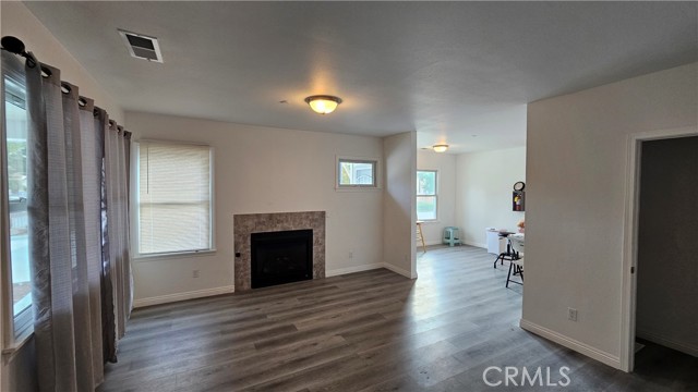 Detail Gallery Image 5 of 9 For 904 S Palmetto Ave a,  Ontario,  CA 91762 - 3 Beds | 2 Baths