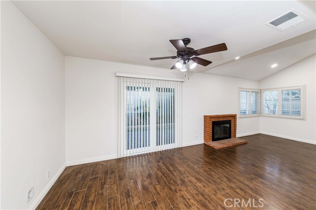 Detail Gallery Image 9 of 40 For 1690 Toyon Pl, Corona,  CA 92882 - 3 Beds | 2 Baths