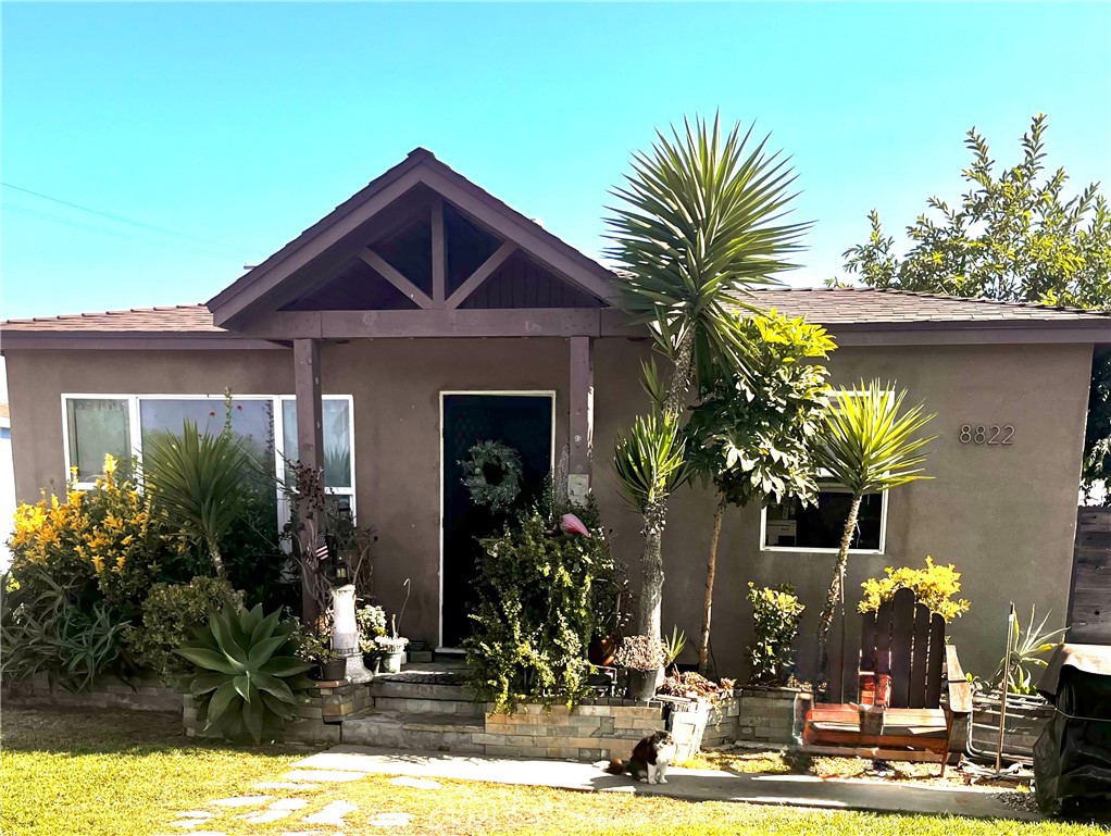 8822 Oak St