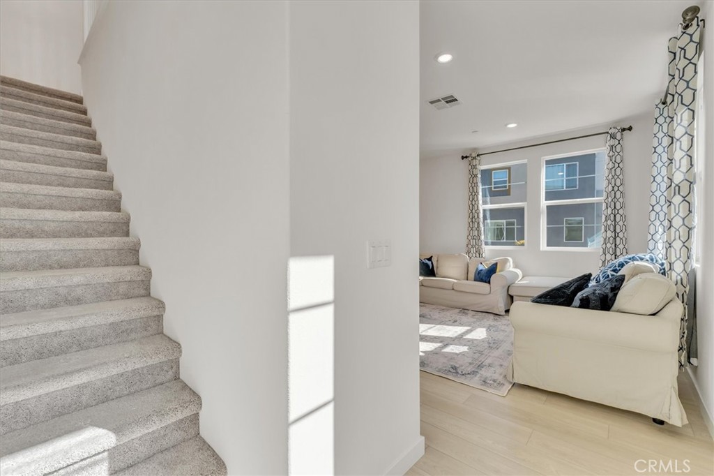 MLS #SR25259200 image #33