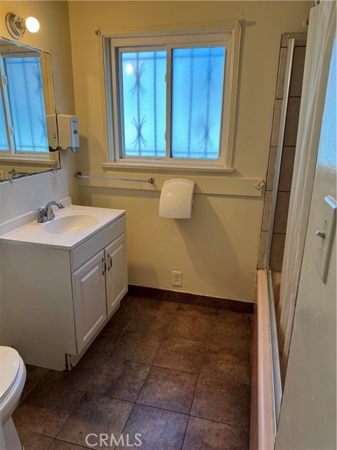 Detail Gallery Image 23 of 27 For 14708 S Frailey Ave, Compton,  CA 90221 - 4 Beds | 2 Baths