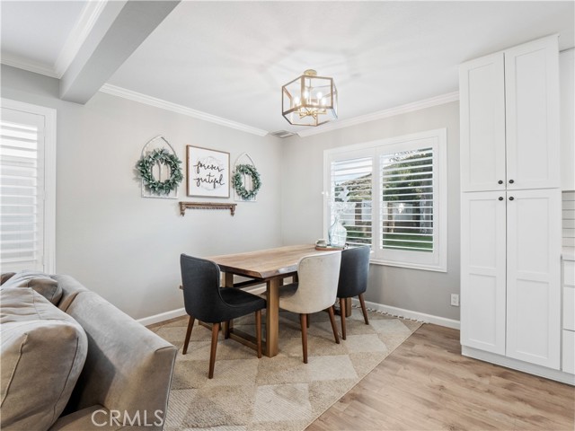 Detail Gallery Image 4 of 27 For 28316 Royal Dr, Castaic,  CA 91384 - 3 Beds | 2/1 Baths