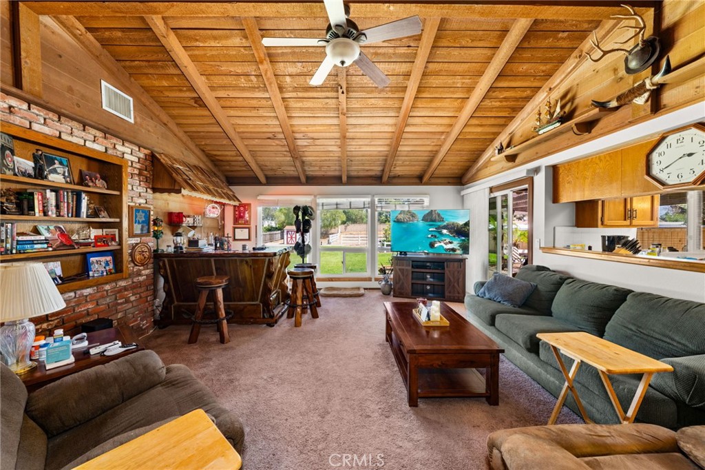 https://media.crmls.org/medias/4a046db2-1420-46ee-8224-7685817cc6b0.jpg?preset=X-Large