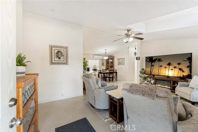 Detail Gallery Image 8 of 34 For 1895 W Devonshire Ave #148,  Hemet,  CA 92545 - 3 Beds | 2 Baths