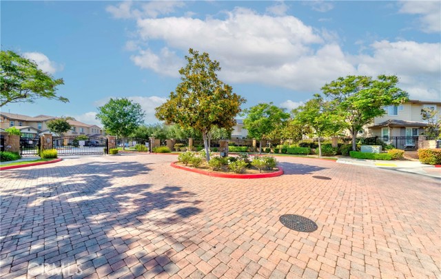 1330 W Marigold Avenue, La Habra CA: https://media.crmls.org/medias/4a058cde-2c2a-46dd-aa93-ad0f5fe3529d.jpg