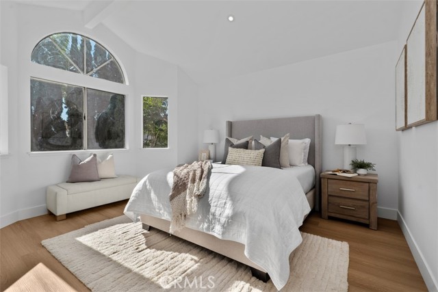 32 Comiso, Irvine CA: https://media.crmls.org/medias/4a060f8c-c3a9-4c3d-bb49-e42fa701653f.jpg