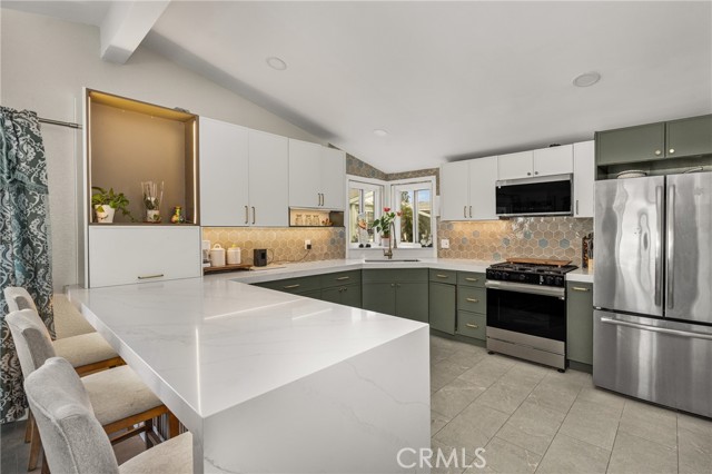 Detail Gallery Image 13 of 44 For 23301 Ridge Route Dr #56,  Laguna Hills,  CA 92653 - 3 Beds | 2 Baths