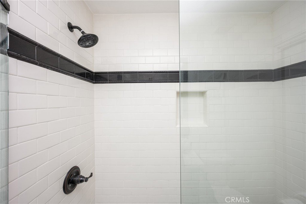 MLS #OC25126244 img 2