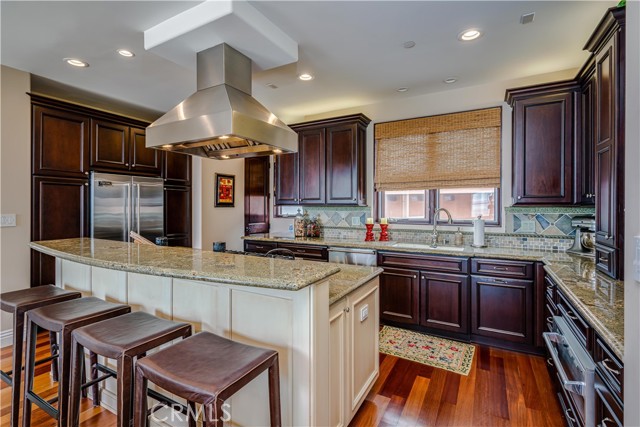 1724 Esplanade, Redondo Beach, California 90277, 3 Bedrooms Bedrooms, ,1 BathroomBathrooms,Residential,Sold,Esplanade,SB21185823