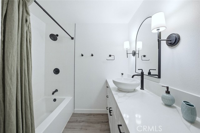 Detail Gallery Image 34 of 45 For 1669 S Heritage #C,  Anaheim,  CA 92804 - 3 Beds | 2/1 Baths