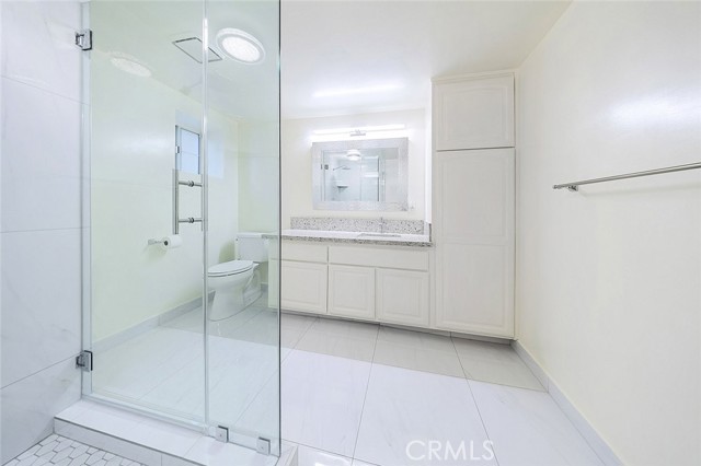 Detail Gallery Image 39 of 52 For 2255 E Chevy Chase Dr, Glendale,  CA 91206 - 4 Beds | 3 Baths