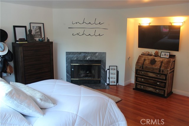 Detail Gallery Image 10 of 23 For 4527 Stark, Woodland Hills,  CA 91364 - 3 Beds | 3 Baths