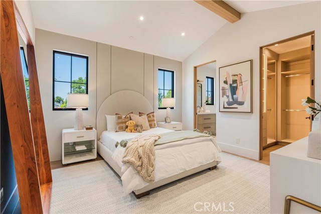 Detail Gallery Image 22 of 37 For 16711 Moorpark St, Encino,  CA 91436 - 6 Beds | 6/1 Baths