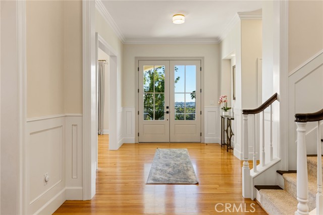 Detail Gallery Image 4 of 42 For 1320 N Raymond, Fullerton,  CA 92831 - 5 Beds | 4/1 Baths