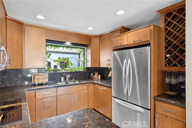 Image 12 of 28 For 2960 Union Street 304