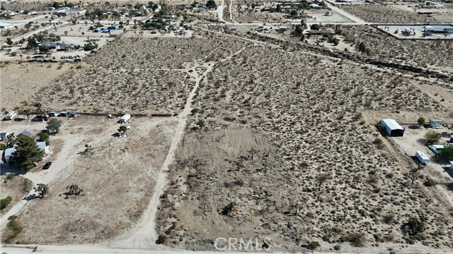 Detail Gallery Image 5 of 12 For 111 Sierra Rd, Pinon Hills,  CA 92372 - – Beds | – Baths