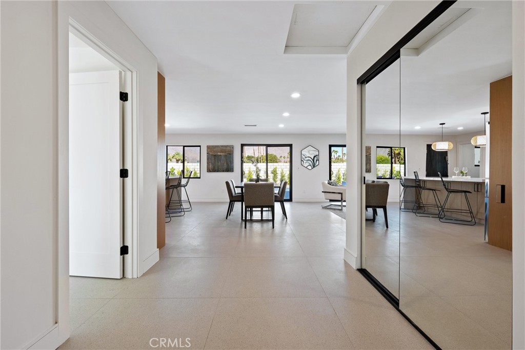 MLS #DW25265651 image #7