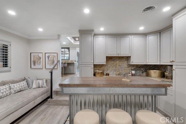 Detail Gallery Image 14 of 31 For 2808 W Oceanfront, Newport Beach,  CA 92663 - 4 Beds | 4 Baths