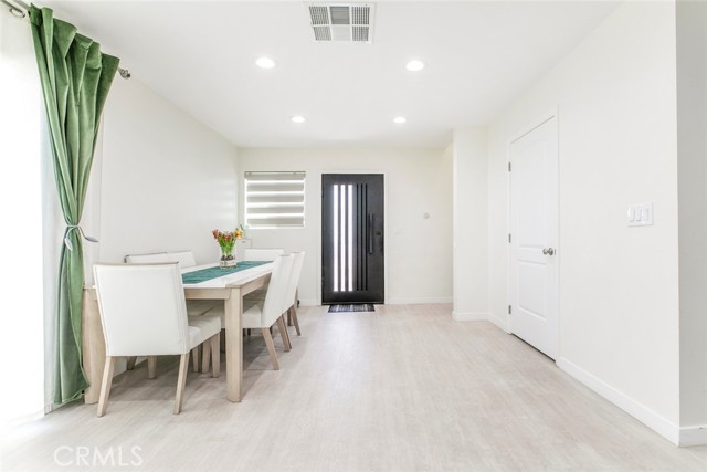 6638 Lindley Avenue, Reseda CA: https://media.crmls.org/medias/4a0a9232-0831-4998-9237-f82256df5cc1.jpg