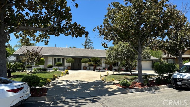 1931 N Redding Way, Upland CA: https://media.crmls.org/medias/4a0a9d35-579a-47e8-b732-dffecf3a8b9d.jpg