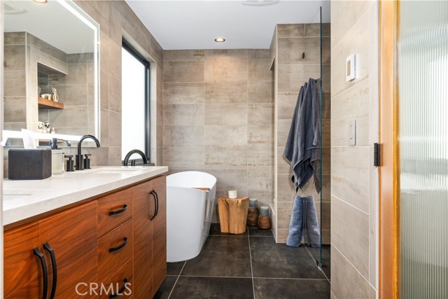 Detail Gallery Image 48 of 68 For 8214 Bass Point Rd, Lake Nacimiento,  CA 93426 - 3 Beds | 3/1 Baths