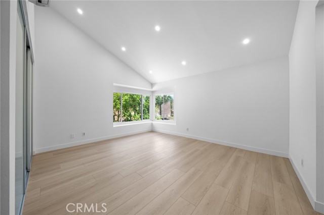 19735 Blythe Street, Winnetka CA: https://media.crmls.org/medias/4a0ab81b-f3f7-419f-a825-a96877d88c00.jpg