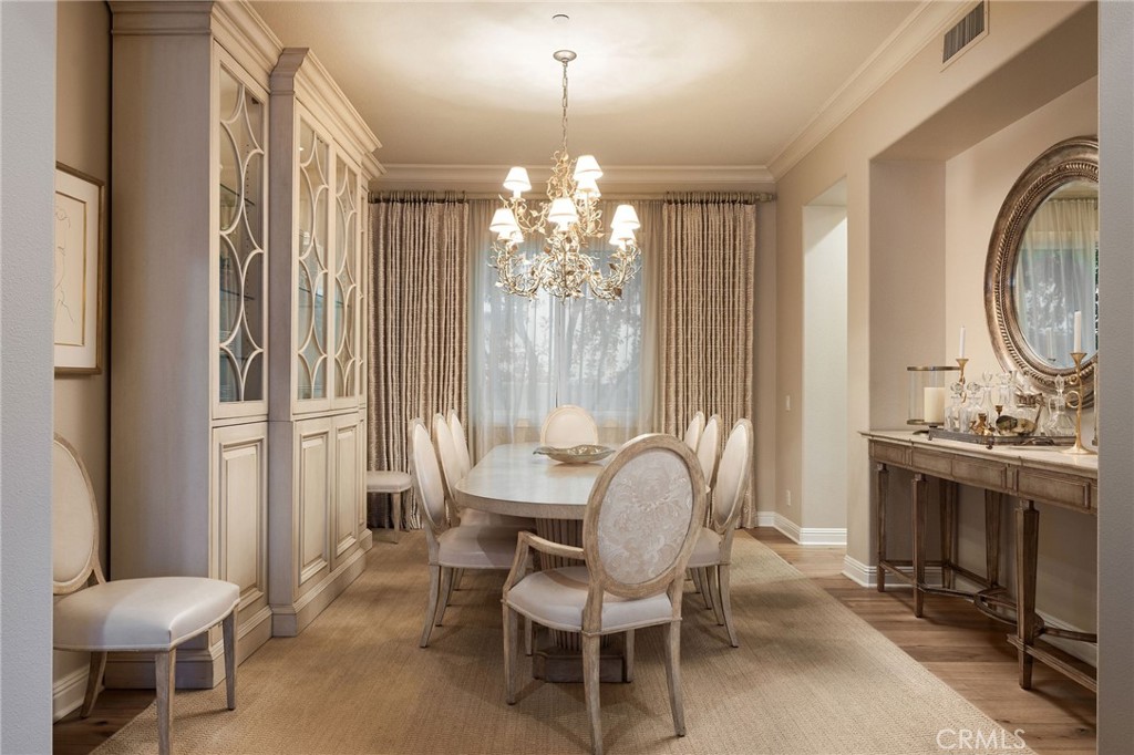 https://media.crmls.org/medias/4a0bf66b-f570-472e-8984-d62ea68ea8aa.jpg?preset=X-Large