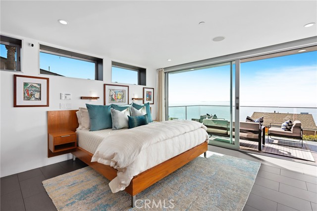 Detail Gallery Image 21 of 73 For 1088 Del Mar Ave, Laguna Beach,  CA 92651 - 4 Beds | 4/1 Baths
