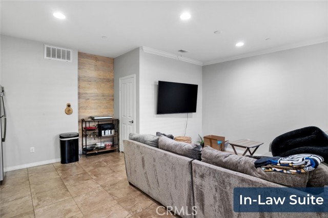 Image 36 of 57 For 22474 Flatwater Court