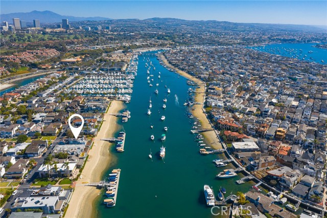 Detail Gallery Image 37 of 55 For 14 Beacon Bay, Newport Beach,  CA 92660 - 4 Beds | 4/1 Baths