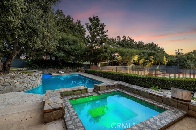 533 E Sierra Madre Avenue, Glendora CA: https://media.crmls.org/medias/4a0e1f6c-6030-4319-9318-fb4c95907436.jpg