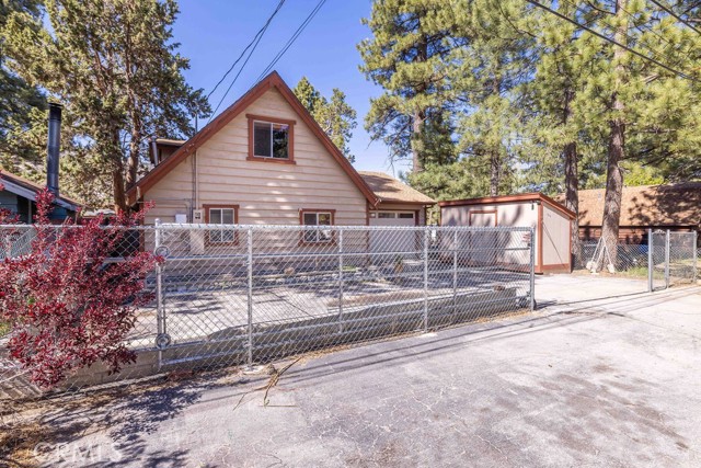 Detail Gallery Image 33 of 33 For 817 E Mountain View Bld, Big Bear City,  CA 92314 - 3 Beds | 2 Baths