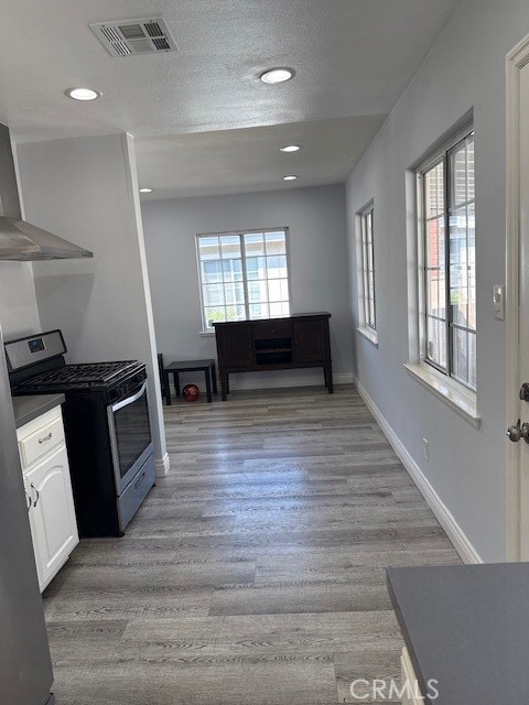 Detail Gallery Image 6 of 17 For 16539 E Edna Pl, Covina,  CA 91722 - 3 Beds | 2 Baths