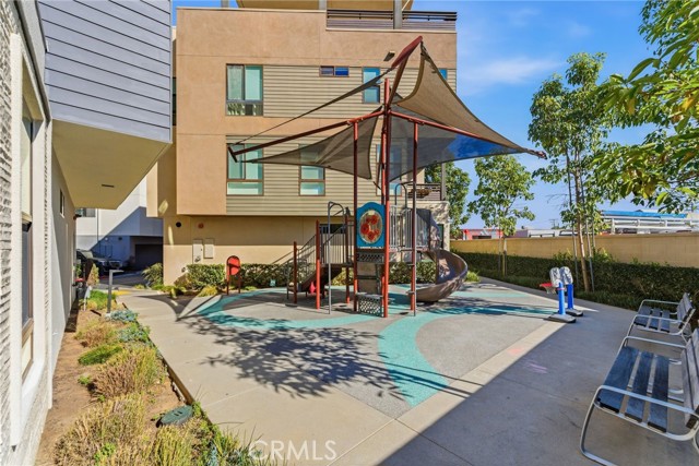 Detail Gallery Image 21 of 22 For 669 W 17th St, Costa Mesa,  CA 92627 - 2 Beds | 3/1 Baths