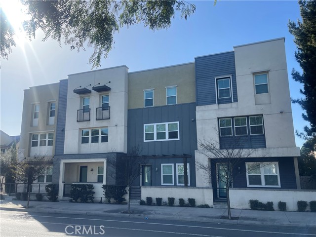 Detail Gallery Image 26 of 26 For 1410 N Harbor #1,  Santa Ana,  CA 92703 - 4 Beds | 3/1 Baths