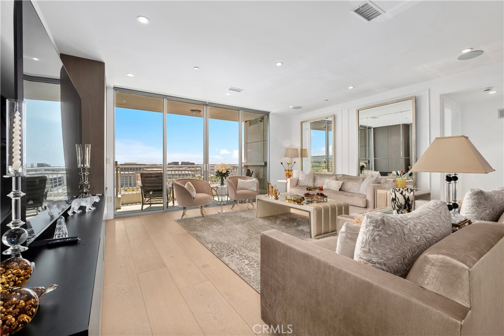 4a122274 8665 4553 Aa64 E4c28a1bd99e