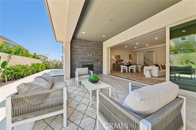 56 Chasma, Irvine CA: https://media.crmls.org/medias/4a123df6-5681-4e7e-885b-f6f7465bc6eb.jpg