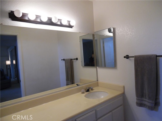 Detail Gallery Image 23 of 28 For 1806 Rory Ln #9,  Simi Valley,  CA 93063 - 2 Beds | 2/1 Baths