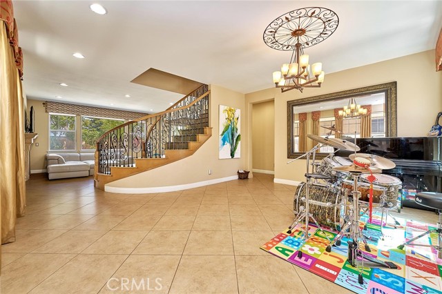 Detail Gallery Image 6 of 48 For 524 S Petunia, La Habra,  CA 90631 - 4 Beds | 3/1 Baths