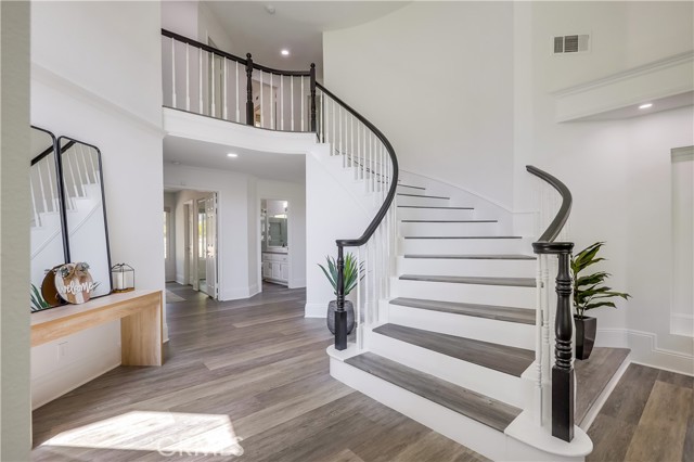19416 Shadow Oak Drive, Lake Forest CA: https://media.crmls.org/medias/4a12fd61-0e4c-4095-944c-ca32f09e2e45.jpg