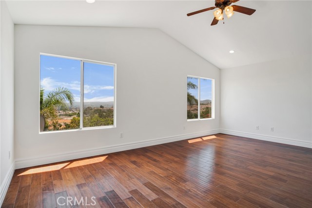 19900 Mariposa Creek Way Way, Porter Ranch CA: https://media.crmls.org/medias/4a13d756-641f-42a5-b616-3ad27566dcb2.jpg