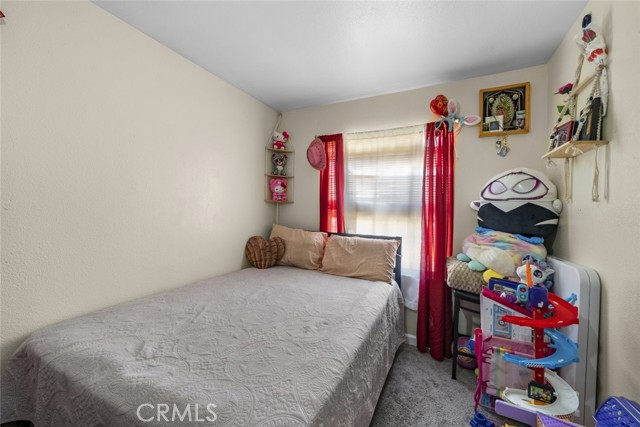 2017 Windharp Drive, Rosamond CA: https://media.crmls.org/medias/4a141040-7bdf-4fb9-a76b-059cefab6349.jpg