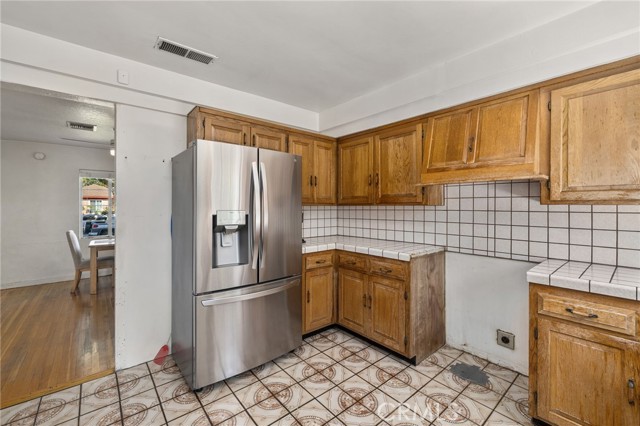 Detail Gallery Image 11 of 45 For 170 W Linden Ave, Burbank,  CA 91502 - 2 Beds | 1/1 Baths