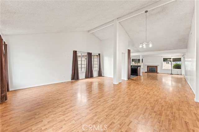 Image 4 of 36 For 915 Church Street